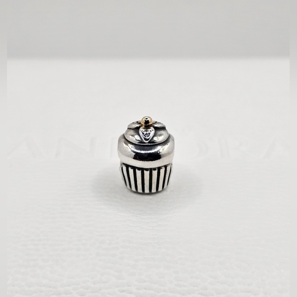 🥳Authentic Pandora CUPCAKE CHARM, WITH 14K GOLD